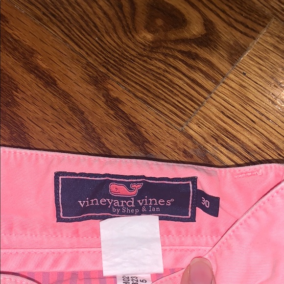 Vineyard Vines Shorts - Picture 4 of 4